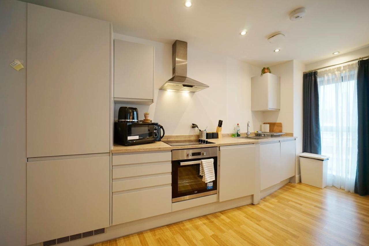 Modern 2 Bed Apartment With Juliet Balcony - Dhb Stays Leeds  Exterior foto